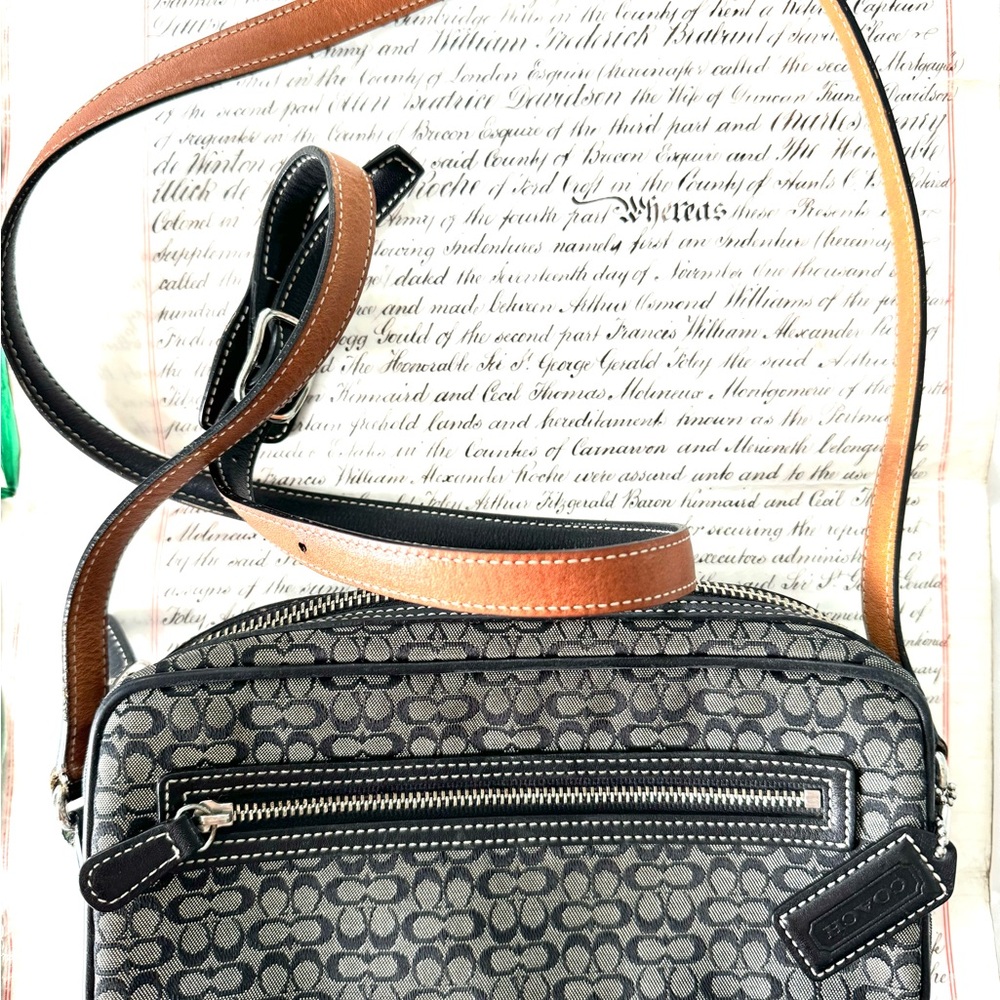 Vintage Coach Crossbody Bag Black Signature with Tan inner strap accent - Picture 4 of 16
